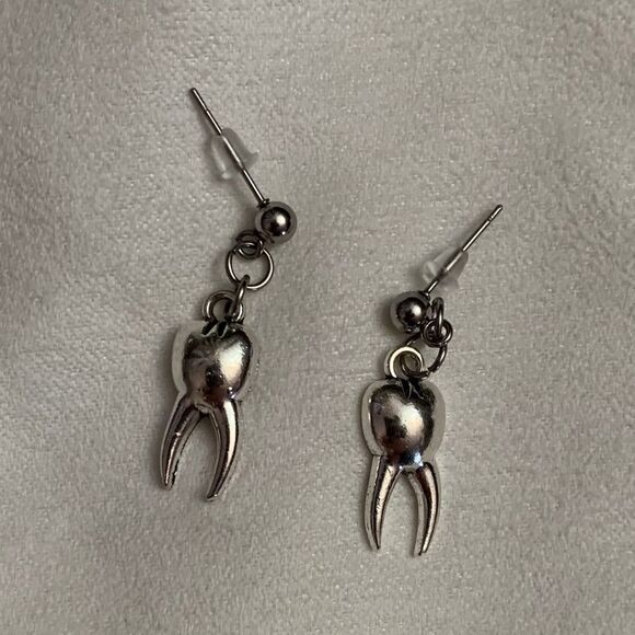 Dental Tooth Toothpaste Toothbrush Earrings - Picture 3 of 12